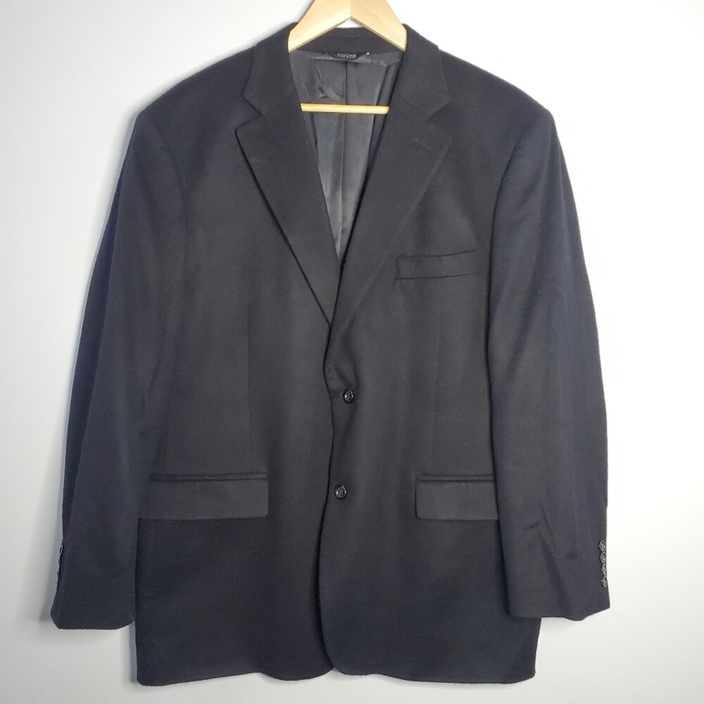 Pavone black 100% Cashmere blazer in size 46R Excellent condition